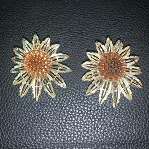 Sarah Coventry Vintage Daisy Clip On Earrings 70s